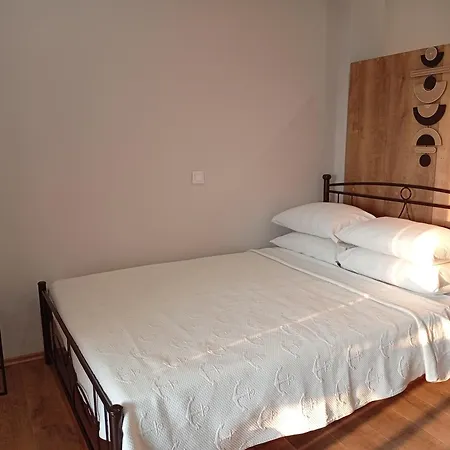 Stavros Luxury Antipernoi